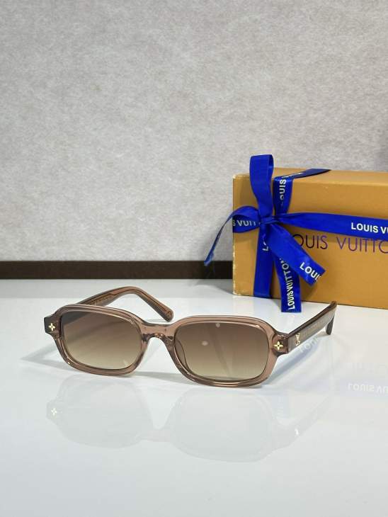 Picture of Louis Vuitton Sunglasses _SKUfw77797284fw
